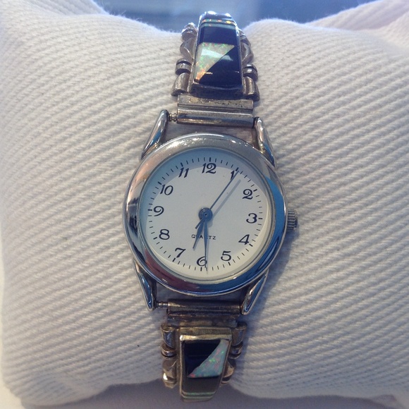 ⭐️NATIVE AMERICAN STERLING SILVER BLACK/OPAL  INLAY WATCH ⭐️ - Picture 1 of 6
